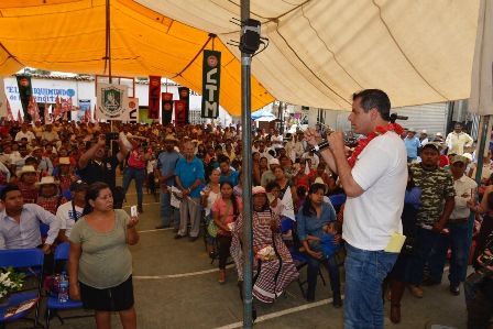 Educación y salud ofrece Murat Hinojosa a la cultura tacuate