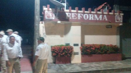 Rescatan a 54 migrantes centroamericanos en Tuxtepec, Oaxaca