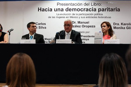 Obligados partidos políticos y autoridades electorales a cumplir con paridad de género: González Oropeza