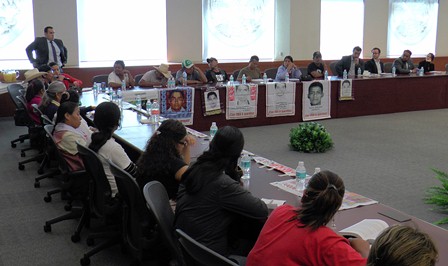 Encuentro de la canciller con familiares de los 43 estudiantes normalistas desaparecidos