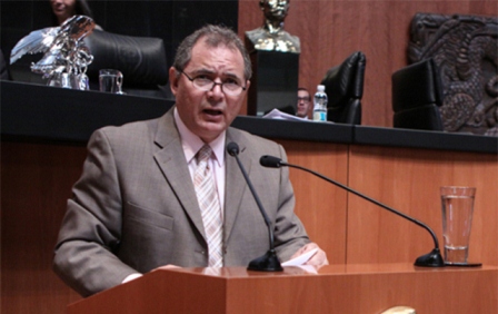 Pide senador del PT proteger a empleados del diario Vanguardia, en Coahuila