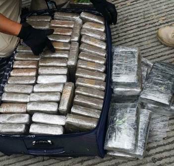 Tres detenidos con más de media tonelada de cocaína en el Aeropuerto Internacional de la Ciudad de México