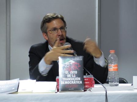 La Ley 3 de 3 es una cortina de humo, destaca Ackerman en el Librofest 2016