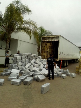 Las transportaban en un trailer