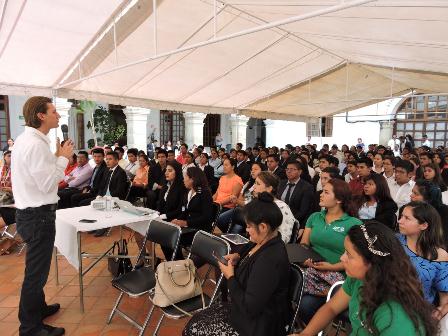 ¿De qué sirve que nos innovemos como ejecutivos, sí no innovamos como personas?: Perret