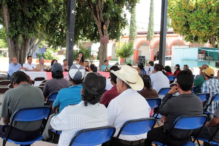 Promueve IEEPCO paridad de género en San Juan Teitipac, Oaxaca