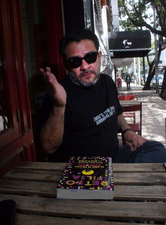 Productor y locutor
