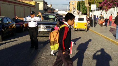 Sección 22 volvió a clases por exigencia de padres de familia