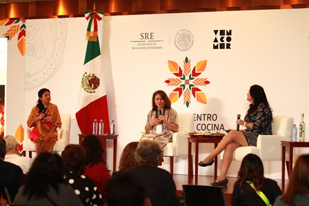 Inauguran el “Primer Encuentro Global de Cocina Tradicional” en la cancillería