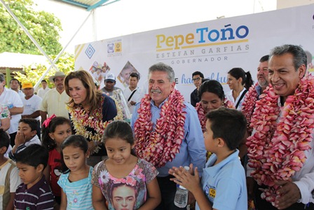 La poca aceptación de Gabino Cué explica derrota de Pepe Toño