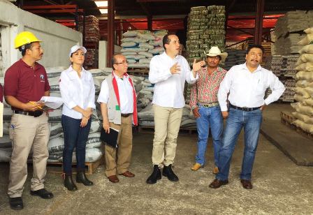 Suma de voluntades entre sociedad  y gobierno federal fortalece abasto en Veracruz: Valle Pereña