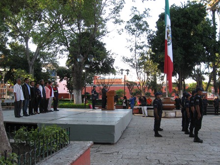 Acto conmemorativo por aniversario 36 del terremoto en Huajuapan de León, Oaxaca