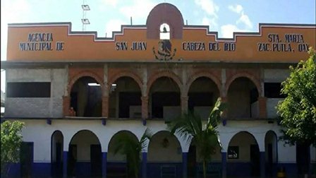 Habitantes de San Juan Cabeza del Río, Oaxaca, liberan a funcionarios municipales
