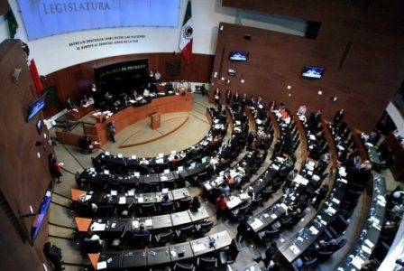 Analizan senadores y especialistas Paquete Económico 2017