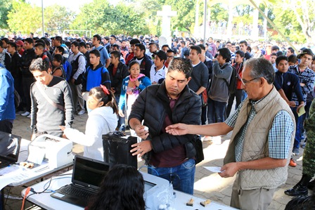 Participan más de mil jóvenes Anticipados y Remisos en Sorteo del Servicio Militar, Clase 1998