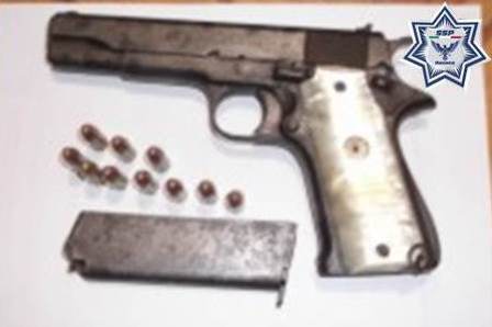 Sorprendidos por la Policía de Oaxaca cuando viajaban con cuatro armas en la Cañada