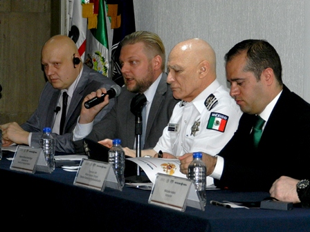 Capacita Embajada de Rusia en protección y defensa de instalaciones públicas y estratégicas