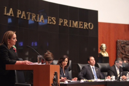 Llama Riuz Massieu de la SRE a cerrar filas en torno a México, ante el senado