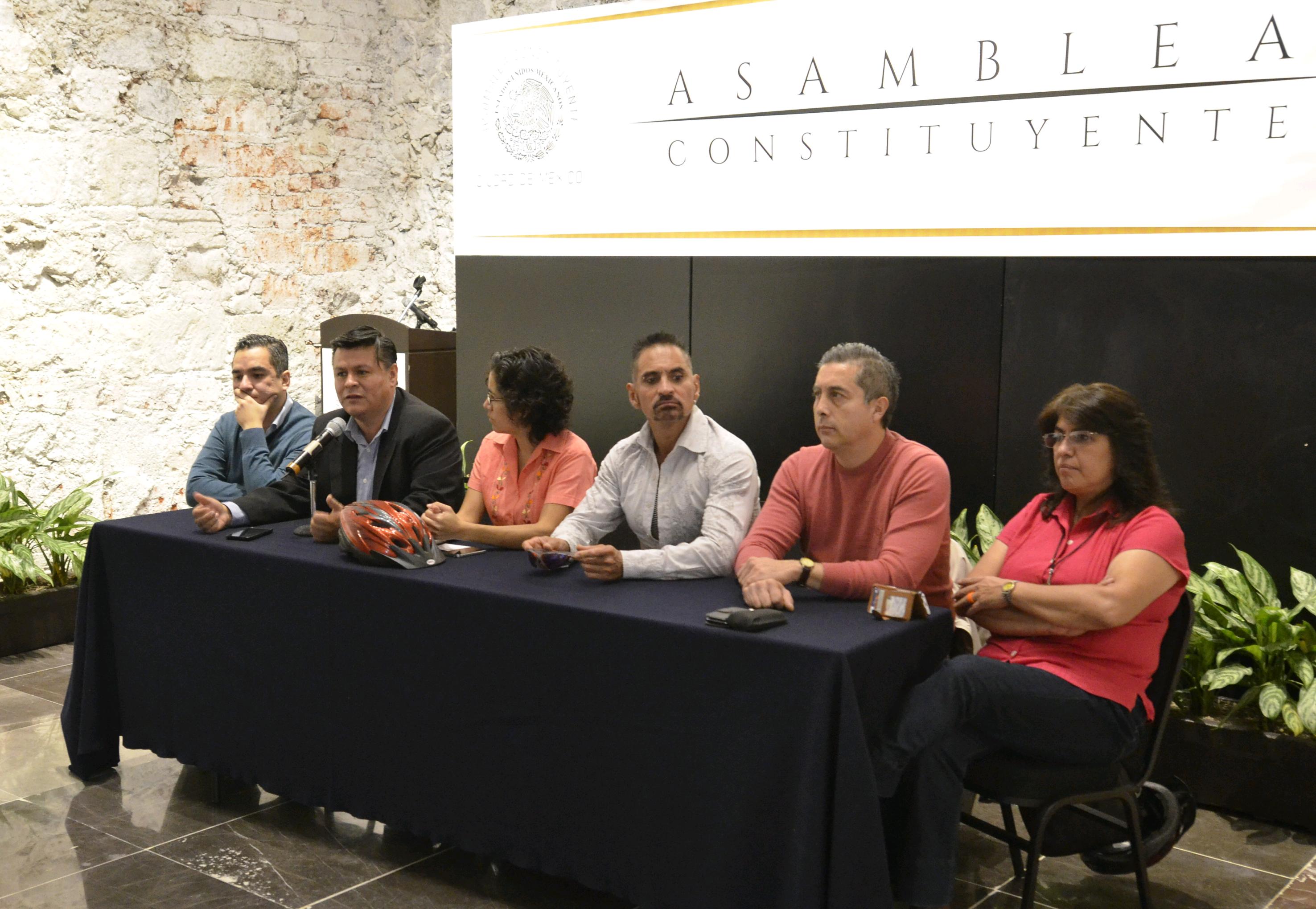 PRD apoya iniciativa de EPN y PRI de matrimonios igualitarios