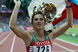 La agresión a Ana Gabriela Guevara nos obliga a cambiar