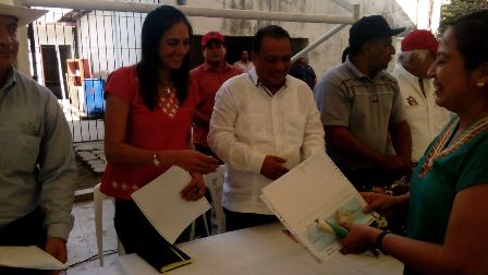 Entregan seguro para la cobertura de daños a ganaderos de Ixhuatán, Oaxaca