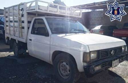Recupera policía camioneta con reporte de robo en Chalcatongo, Oaxaca