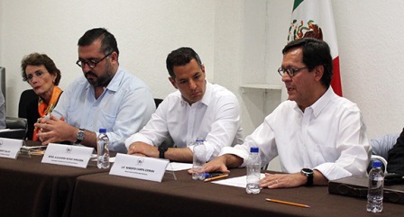 En la Defensoría, primer diálogo entre víctimas de Nochixtlán y el gobernador Alejandro Murat