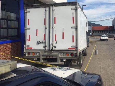 Liberan a dos personas privadas de su libertad y recuperan vehículo con mercancía robada