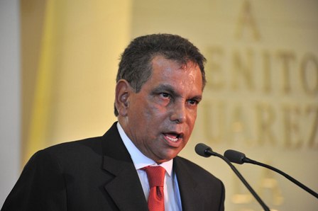 Renuncia Fidel Herrera Beltrán como cónsul de México en Barcelona