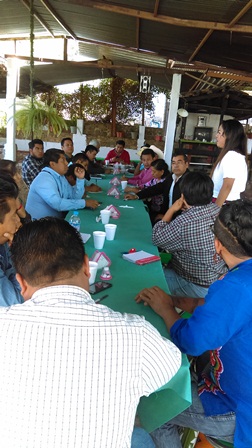 Proyecto Oaxaca se reúne con presidentes municipales de la región de la Cañada