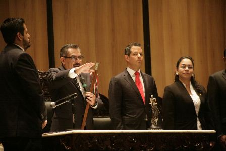 Atestigua Alejandro Murat toma de protesta del munícipe de Oaxaca de Juárez