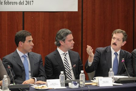 Atención inmediata a reformas en educación a favor de migrantes, compromiso del Congreso: Escudero