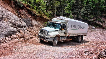 Conducen choferes de Diconsa hasta 17 horas para llevar alimento a límites de Durango y Sinaloa