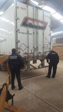 En Guanajuato, recuperan vehículo cargado con mercancía valuada en 800 mp