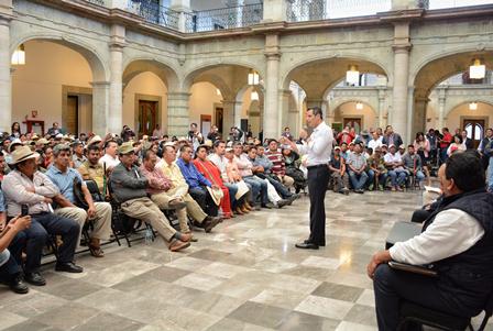 Se reúne Alejandro Murat con líderes y militantes del MULT