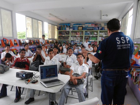 Reciben más de seis mil alumnos oaxaqueños talleres sobre prevención del delito: SSPO