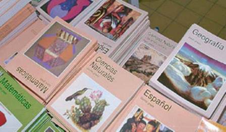 Aprueban Senadores reforma que obliga a la SEP a digitalizar contenido de libros de texto gratuito