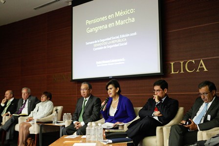 Piden en el Senado destituir bases y principios del seguro social para resolver problema de pensiones
