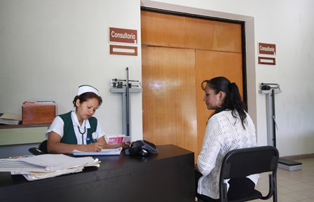 Recibe Fundación IMSS donativo de cinco mil pruebas para detección de cáncer cérvicouterino