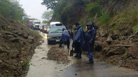Emite SEGOB declaratorias de desastre por lluvias para 129 municipios en Oaxaca