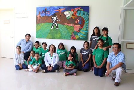 Donan piezas pictóricas al Área de Oncología del Hospital de la Niñez Oaxaqueña