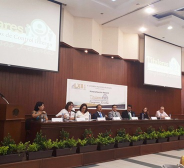 Participa contralora en Reunión Nacional de Órganos de Control Interno de Congresos locales