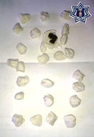 Localizan 25 envoltorios con enervante en CERESO ubicado en el istmo