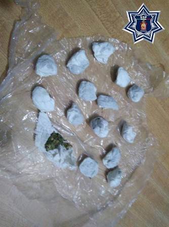 Localizan 15 envoltorios con marihuana y un objeto punzocortante en CERESO de Cosolapa