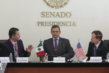 Senadores y congresistas de Arizona cooperarán en temas laboral, educativo y comercial