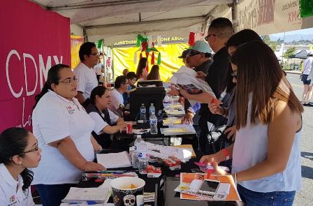Entrega GCDMX actas de nacimiento sin costo a dos mil 500 paisanos en Los Ángeles