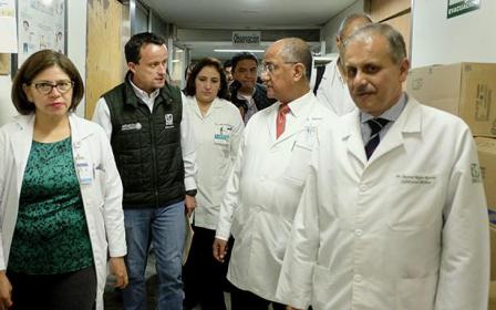 Supervisa director general del IMSS operación del Centro Médico Nacional La Raza, tras el sismo
