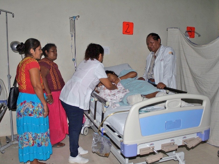 Atendidos 10 partos en escuela habilitada como unidad médica en Juchitán, después del sismo