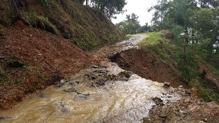 Solicitan ayuda para los damnificados por las lluvias en la Sierra Norte de Oaxaca
