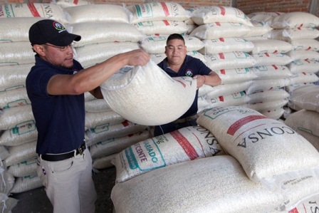 Baja Diconsa precio de maíz en Oaxaca, Chiapas y Morelos